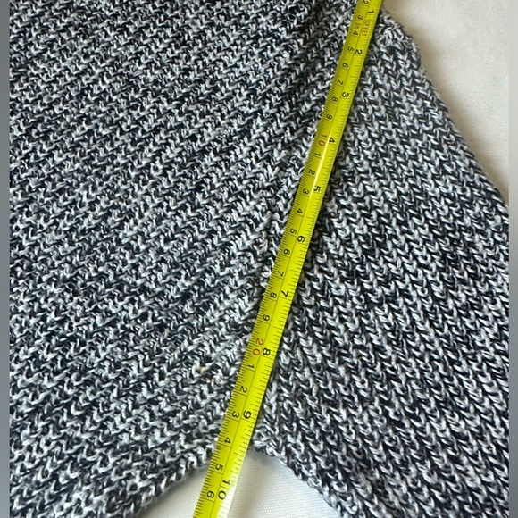 Brand: Abercrombie, Size: S, Knitted Sweater, Black and White Color - Picture 7 of 14
